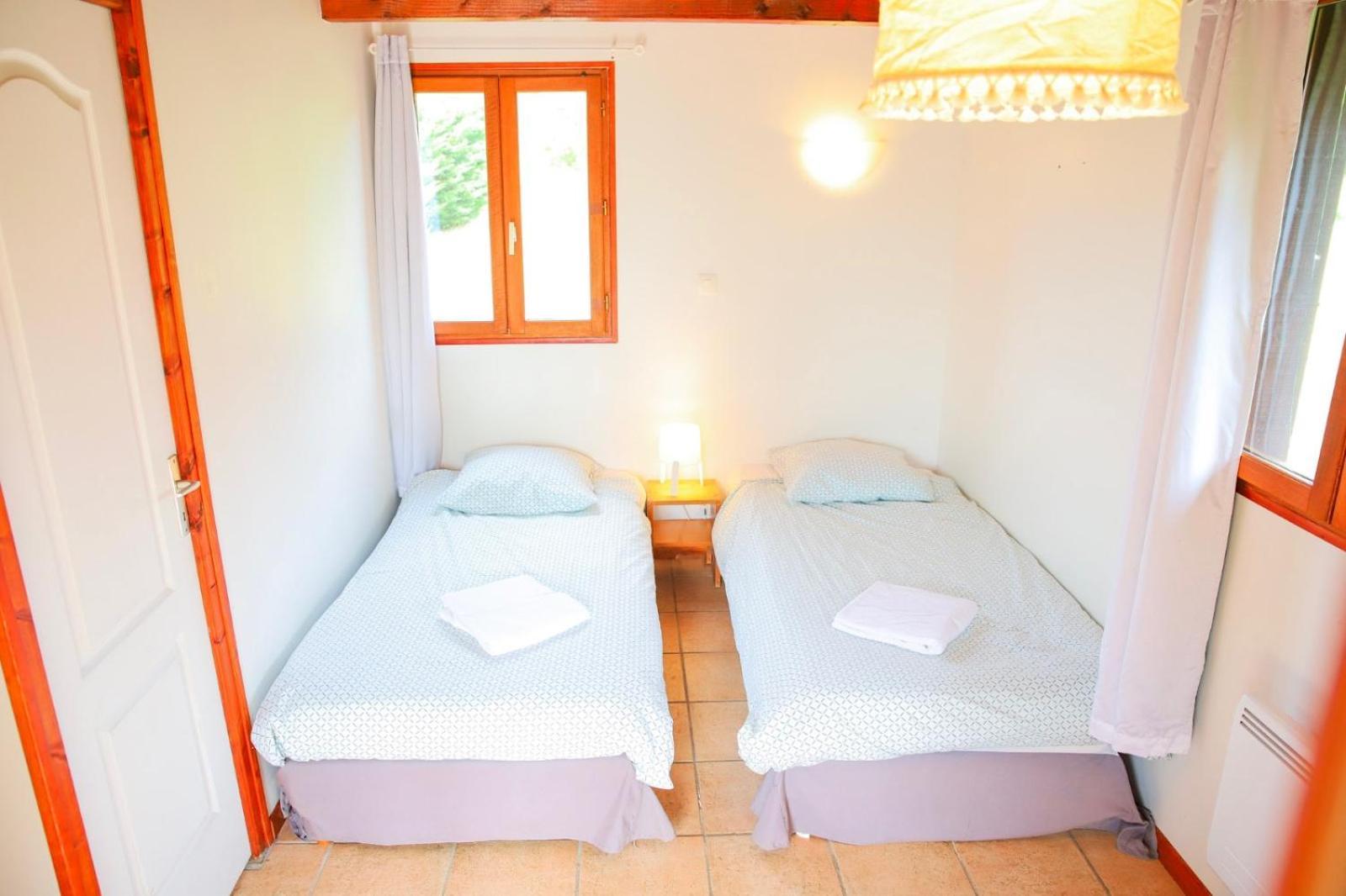 Les Cabanes Parisiennes - Chalets 1H30 From Paris - 62P Sainte-Geneviève-des-Bois Exterior foto